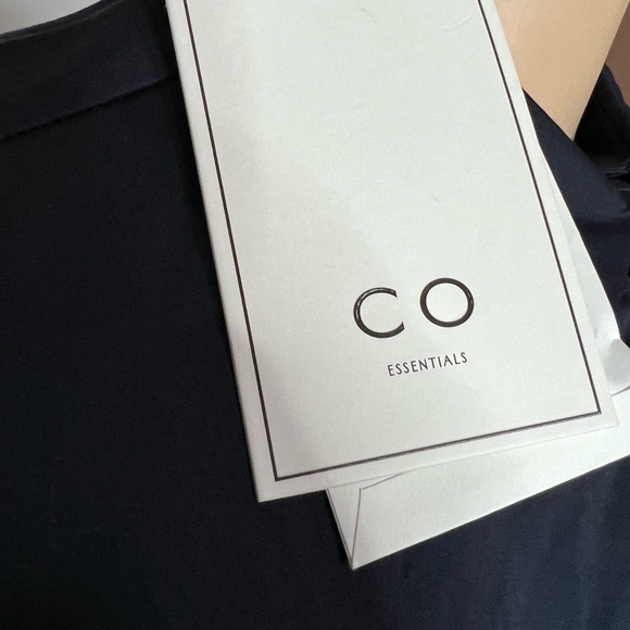 NWT CO Essentials Women's Tiered Button Down Shirt - Picture 3 of 6